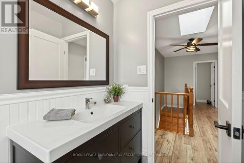 189 Templemead Drive, Hamilton, ON - Indoor Photo Showing Bathroom