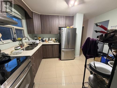 48 Gorsey Square, Toronto, ON - Indoor Photo Showing Kitchen With Double Sink