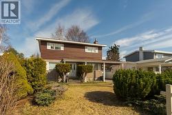 2832 PINEWOOD AVENUE Prince George, BC V2N 1H7