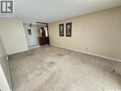 503 1St Avenue E, Lampman, SK - Indoor Photo Showing Other Room