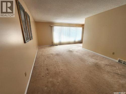 503 1St Avenue E, Lampman, SK - Indoor Photo Showing Other Room