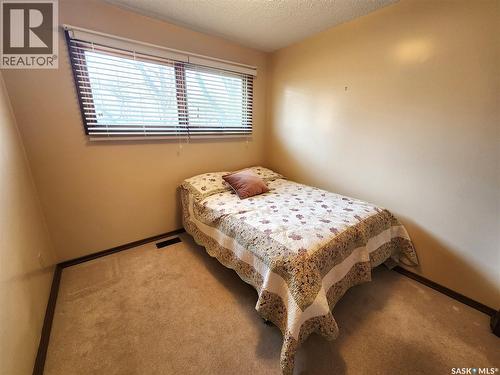 503 1St Avenue E, Lampman, SK - Indoor Photo Showing Bedroom