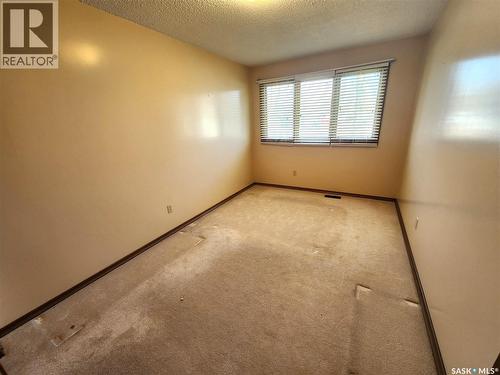 503 1St Avenue E, Lampman, SK - Indoor Photo Showing Other Room