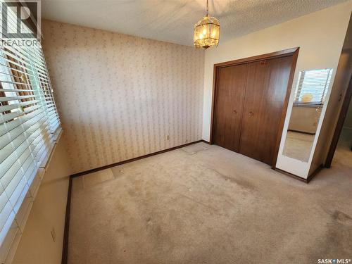 503 1St Avenue E, Lampman, SK - Indoor Photo Showing Other Room