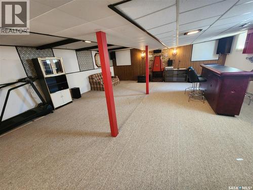 503 1St Avenue E, Lampman, SK - Indoor