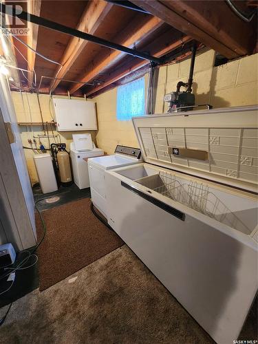 503 1St Avenue E, Lampman, SK - Indoor Photo Showing Other Room