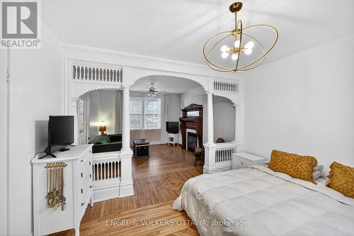 86 Bruyere Street, Ottawa, ON - Indoor Photo Showing Bedroom