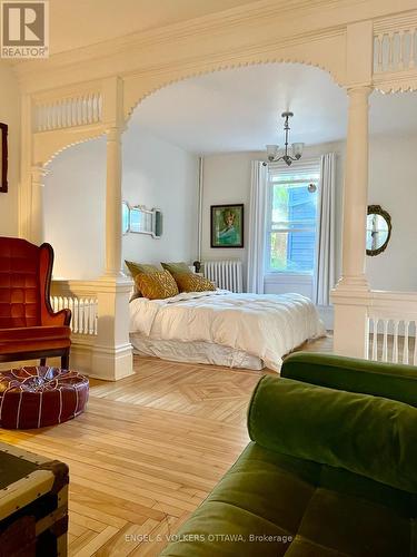 86 Bruyere Street, Ottawa, ON - Indoor Photo Showing Bedroom