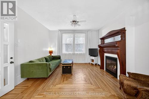 86 Bruyere Street, Ottawa, ON - Indoor Photo Showing Living Room With Fireplace