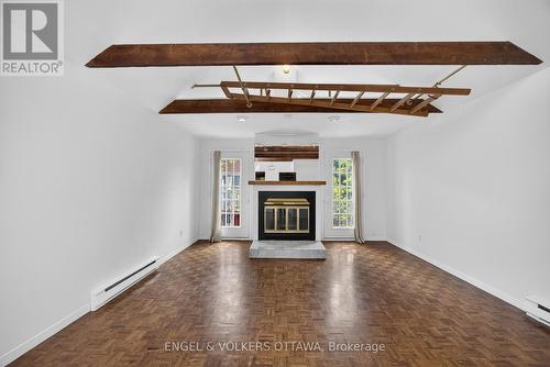 86 Bruyere Street, Ottawa, ON - Indoor With Fireplace