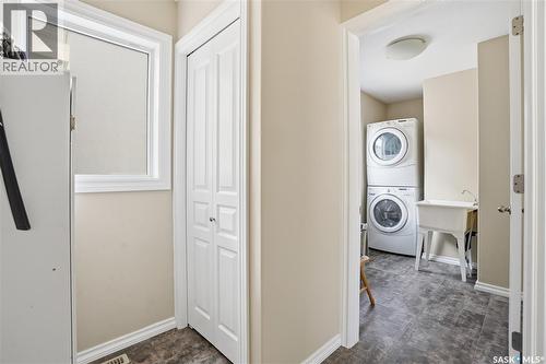 7270 Maple Way, Regina, SK - Indoor Photo Showing Laundry Room