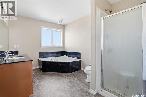 7270 Maple Way, Regina, SK - Indoor Photo Showing Bathroom