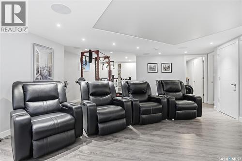 7270 Maple Way, Regina, SK - Indoor Photo Showing Living Room