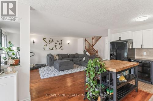 322 Foxridge Way, Ottawa, ON 