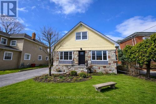 114 GLOUCESTER STREET N  Cornwall, ON K6H 3W4