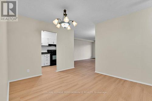 205 - 158 A Mcarthur Avenue, Ottawa, ON - Indoor Photo Showing Other Room