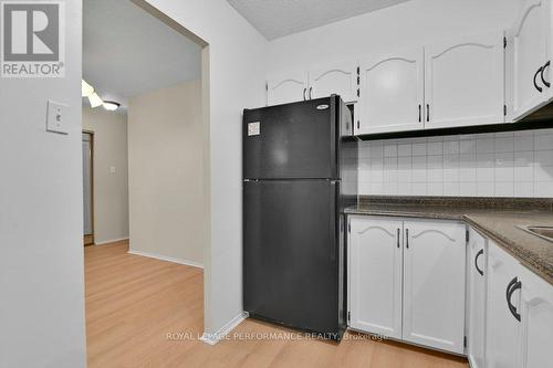 205 - 158 A Mcarthur Avenue, Ottawa, ON - Indoor Photo Showing Kitchen