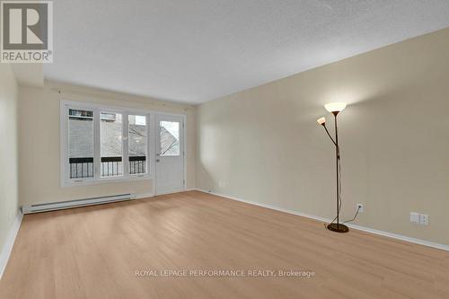 205 - 158 A Mcarthur Avenue, Ottawa, ON - Indoor Photo Showing Other Room