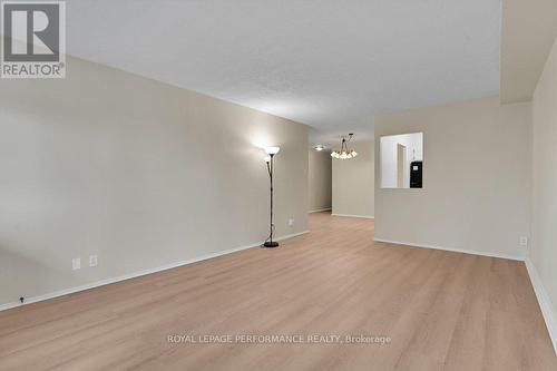 205 - 158 A Mcarthur Avenue, Ottawa, ON - Indoor Photo Showing Other Room