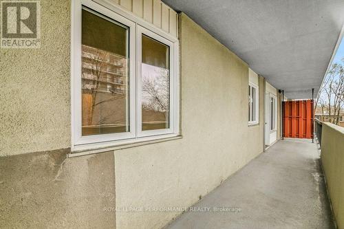 205 - 158 A Mcarthur Avenue, Ottawa, ON - Outdoor With Exterior