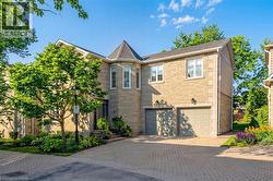 25 MANOR PARK Crescent Unit# 11  Guelph, ON N1G 1A2