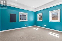 LARGE ROOM 2 - 