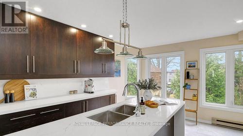 2D - 4 Columbus Avenue, Ottawa, ON - Indoor Photo Showing Kitchen With Double Sink With Upgraded Kitchen
