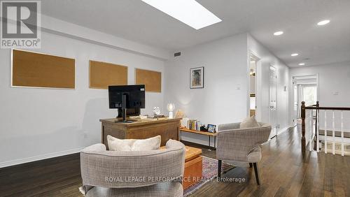 2D - 4 Columbus Avenue, Ottawa, ON - Indoor