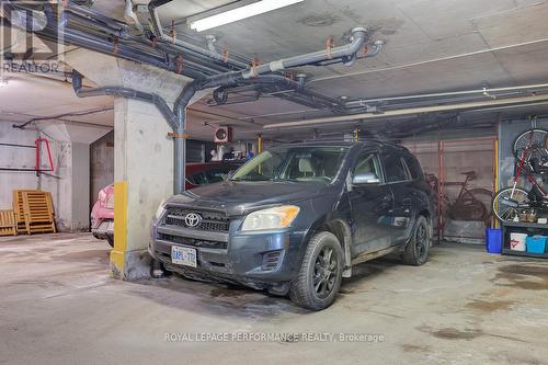 2D - 4 Columbus Avenue, Ottawa, ON - Indoor Photo Showing Garage