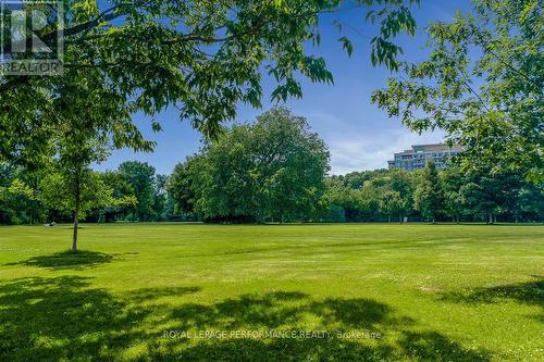 2D - 4 Columbus Avenue, Ottawa, ON - Outdoor