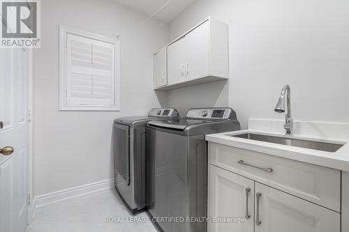 643 Garden Walk, Mississauga, ON - Indoor Photo Showing Laundry Room