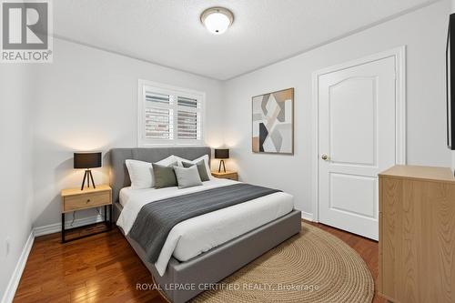 643 Garden Walk, Mississauga, ON - Indoor Photo Showing Bedroom