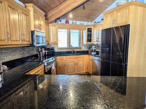 293 Ross Lapointe Road, Oxdrift, ON - Indoor Photo Showing Kitchen