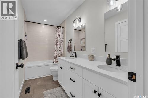 402 Alexander Street, Radisson, SK - Indoor Photo Showing Bathroom