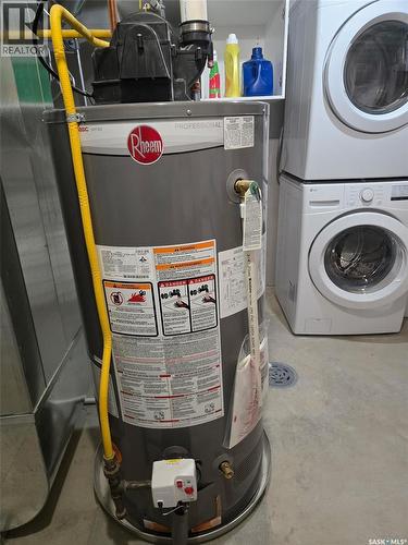402 Alexander Street, Radisson, SK - Indoor Photo Showing Laundry Room