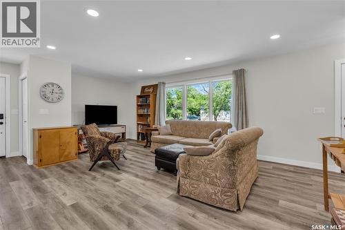 402 Alexander Street, Radisson, SK - Indoor Photo Showing Living Room