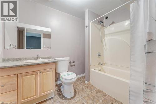50 Cranbrook Street, Kitchener, ON - Indoor Photo Showing Bathroom