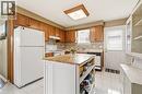 37 Thistlemoor Drive, Caledonia, ON  - Indoor Photo Showing Kitchen 