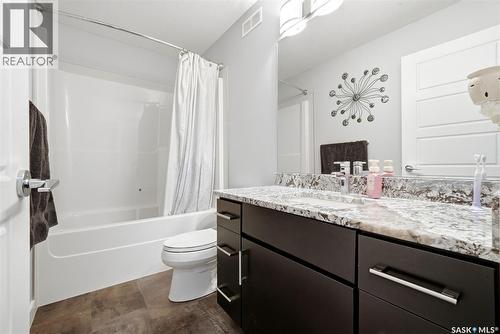 5237 Snowbirds Crescent, Regina, SK - Indoor Photo Showing Bathroom