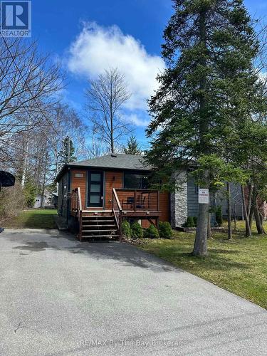 15 61ST STREET S  Wasaga Beach, ON L9Z 1W1