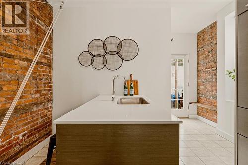 163 Victoria Avenue N, Hamilton, ON - Indoor