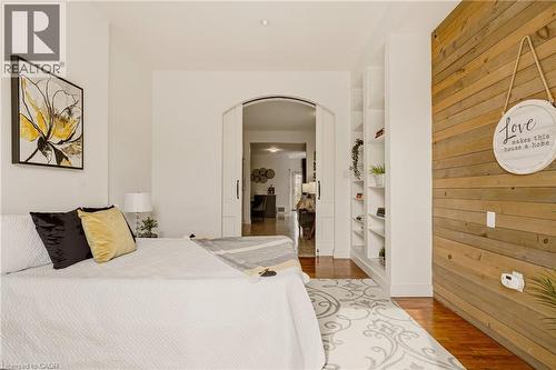 163 Victoria Avenue N, Hamilton, ON - Indoor Photo Showing Bedroom