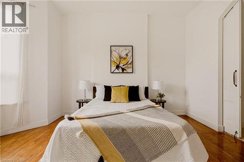 163 Victoria Avenue N, Hamilton, ON - Indoor Photo Showing Bedroom