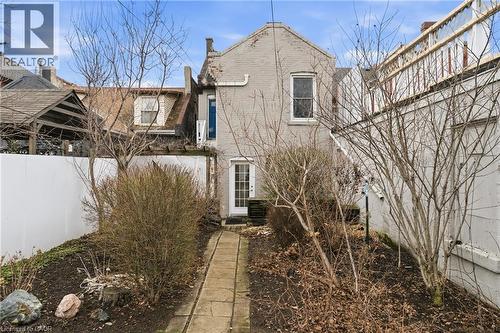 163 Victoria Avenue N, Hamilton, ON - Outdoor