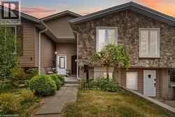 6 EQUESTRIAN Court Brantford, ON N3P 1H1