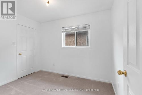 5411 Sweetgrass Gate, Mississauga, ON - Indoor Photo Showing Other Room