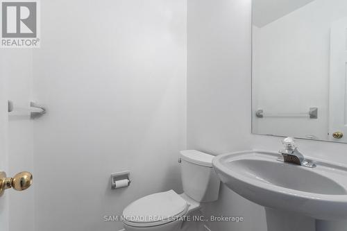 5411 Sweetgrass Gate, Mississauga, ON - Indoor Photo Showing Bathroom