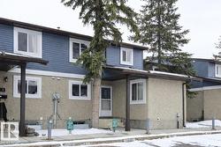 #4 7604 29 AV NW  Edmonton, AB T6K 3Z2