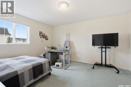 215 934 Heritage View, Saskatoon, SK - Indoor Photo Showing Bedroom