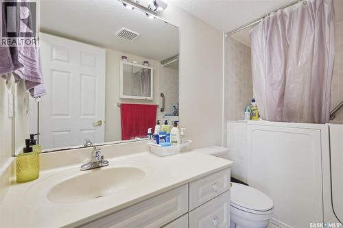215 934 Heritage View, Saskatoon, SK - Indoor Photo Showing Bathroom